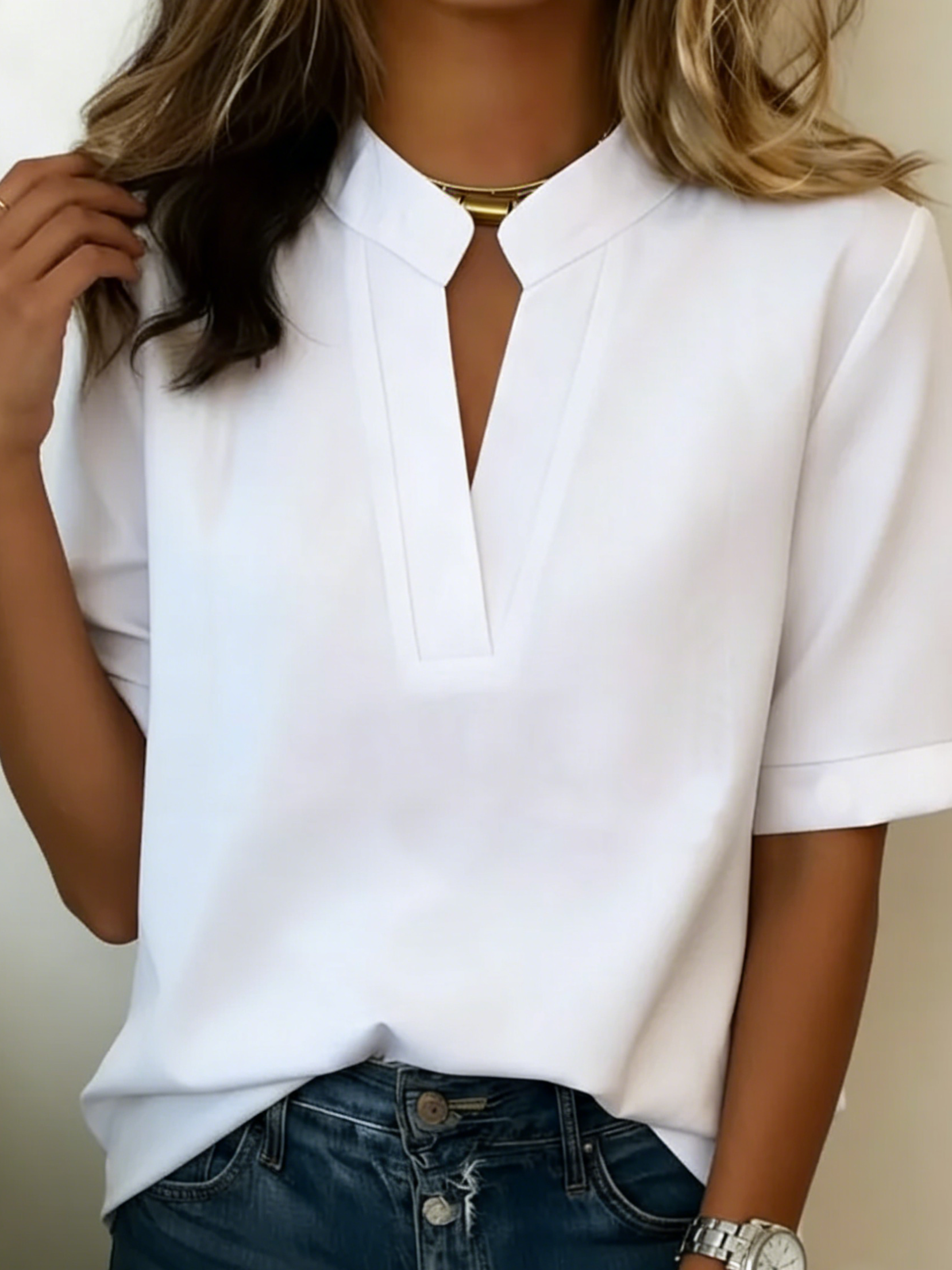 Elegant V-neck shirt for women
